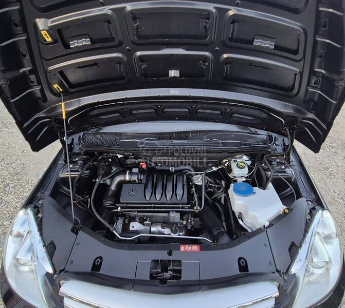 Mercedes Benz B 180 N.A.V.I