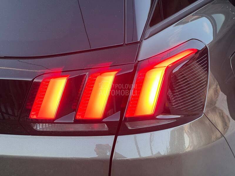 Peugeot 3008 1.5 HDI ALLURE