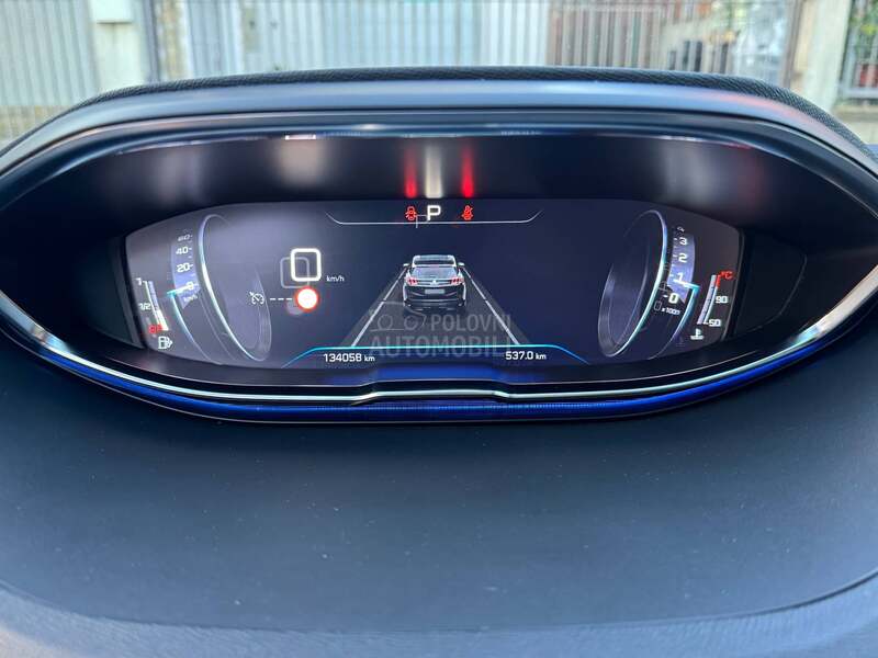 Peugeot 3008 1.5 HDI ALLURE