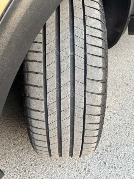 Peugeot 3008 1.5 HDI ALLURE