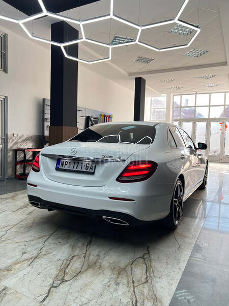 Mercedes Benz E 220 4MATIC - AMG