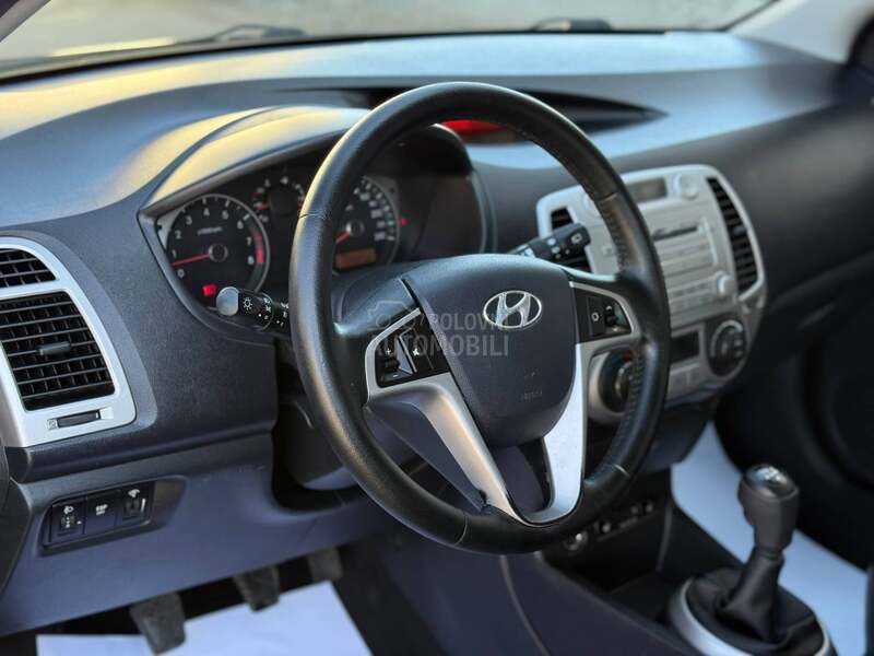 Hyundai i20 1.6 SPORT SWlSS