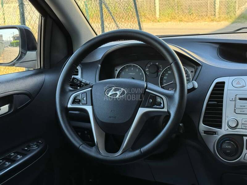 Hyundai i20 1.6 SPORT SWlSS