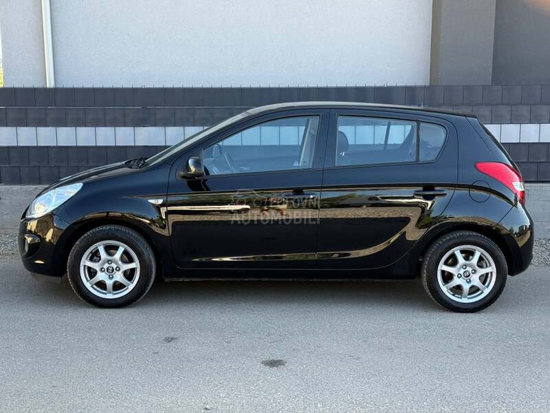 Hyundai i20 1.6 SPORT SWlSS