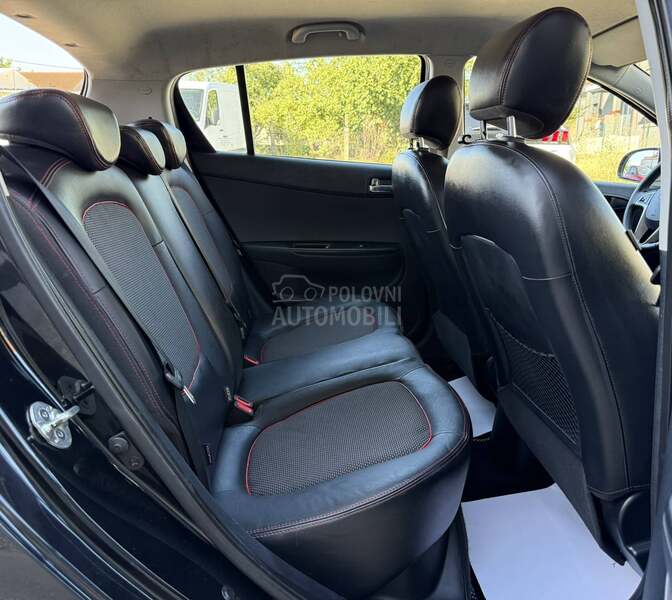 Hyundai i20 1.6 SPORT SWlSS