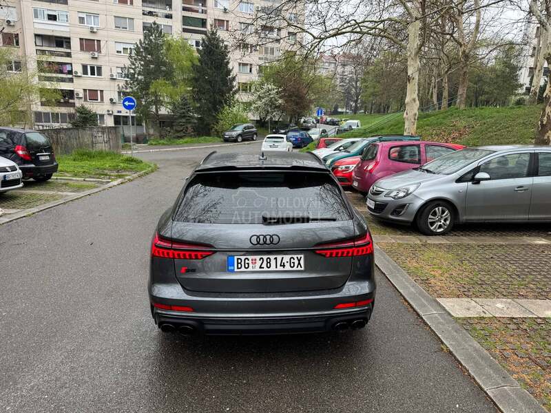 Audi S6 