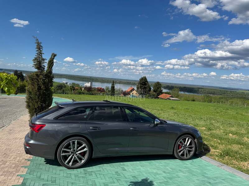 Audi S6 