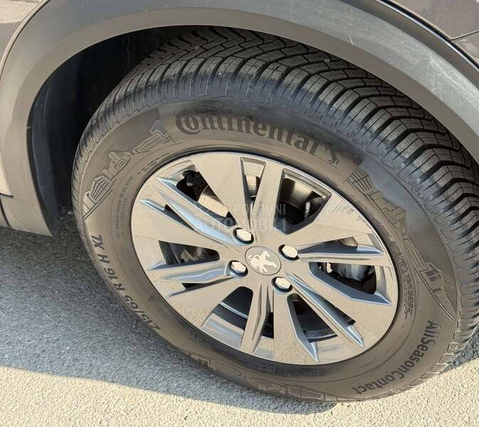 Peugeot 2008 1.2B Autom
