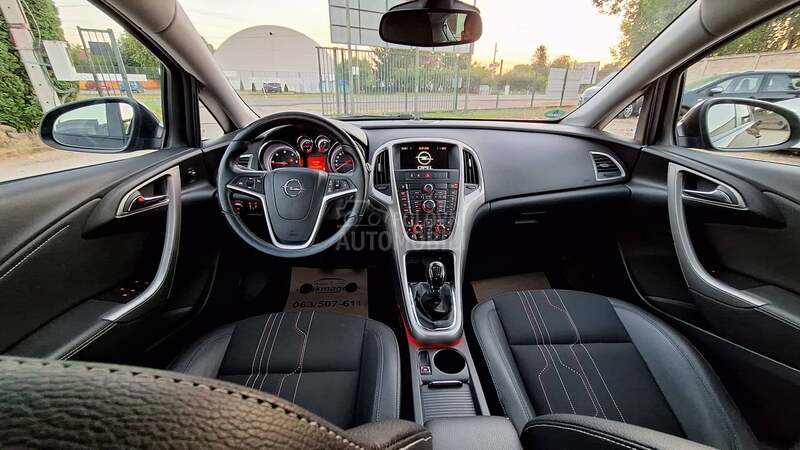 Opel Astra J 1.7 CDTI 150 JAHRE