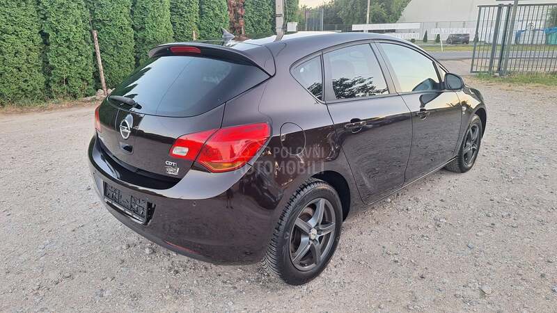 Opel Astra J 1.7 CDTI 150 JAHRE