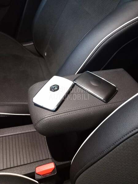 Renault Clio EDITION ONE BOSE 100