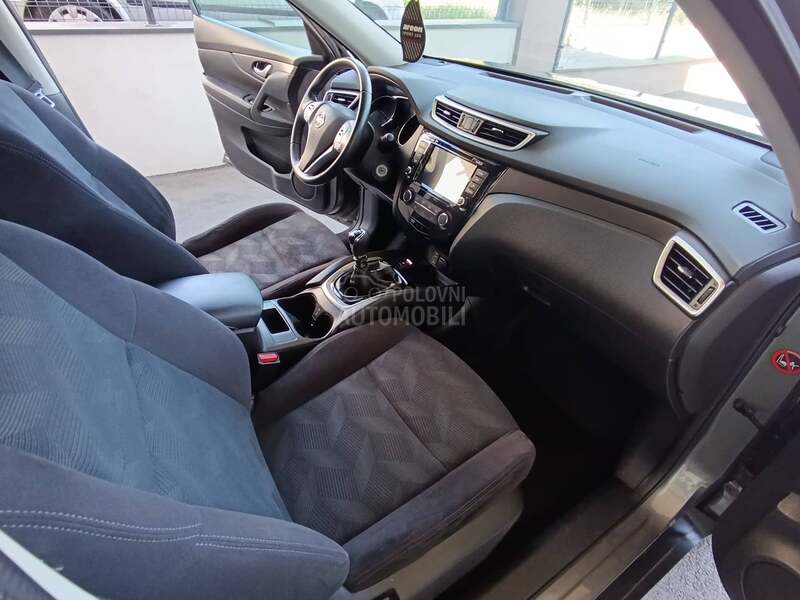 Nissan X-Trail 1.6