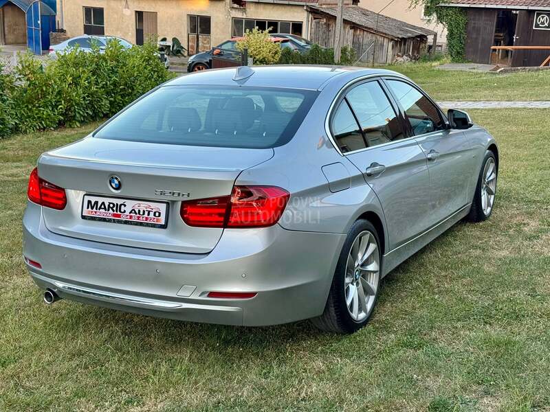 BMW 320 D  LUXURY