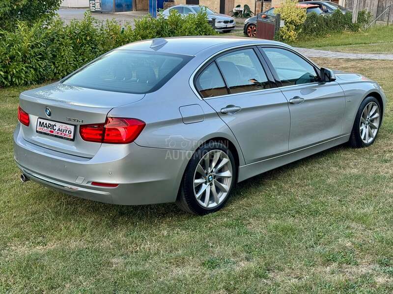 BMW 320 D  LUXURY