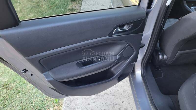 Peugeot 308 1.6 eHDI