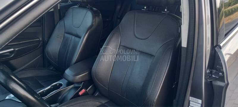 Ford Kuga 2.0 TDCI4X4 TITANIUM