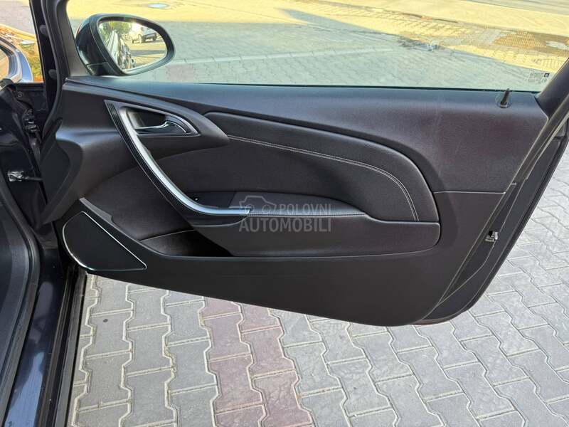 Opel Astra J 1.4 turbo/Scorpio