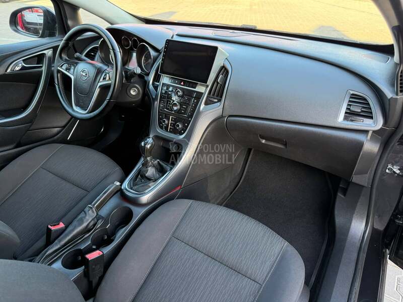 Opel Astra J 1.4 turbo/Scorpio