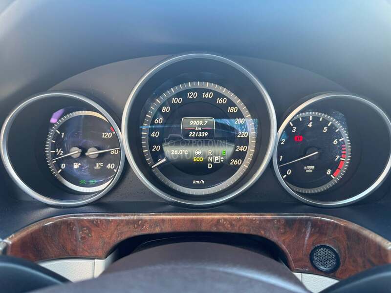Mercedes Benz E 250 2.0 FUL MATIK CH