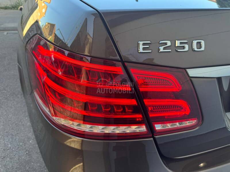 Mercedes Benz E 250 2.0 FUL MATIK CH