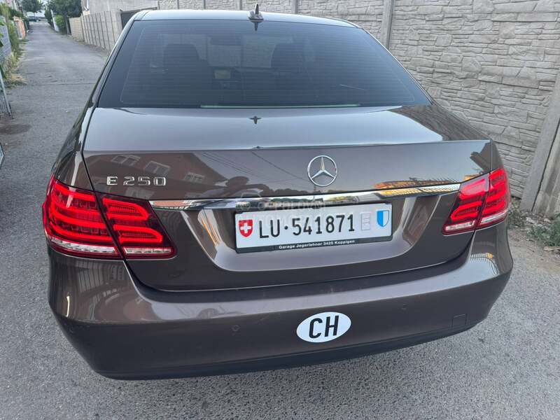 Mercedes Benz E 250 2.0 FUL MATIK CH
