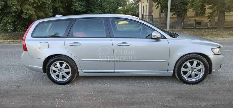 Volvo V50 
