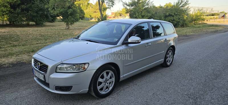 Volvo V50 