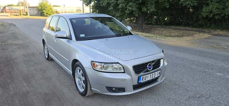Volvo V50 