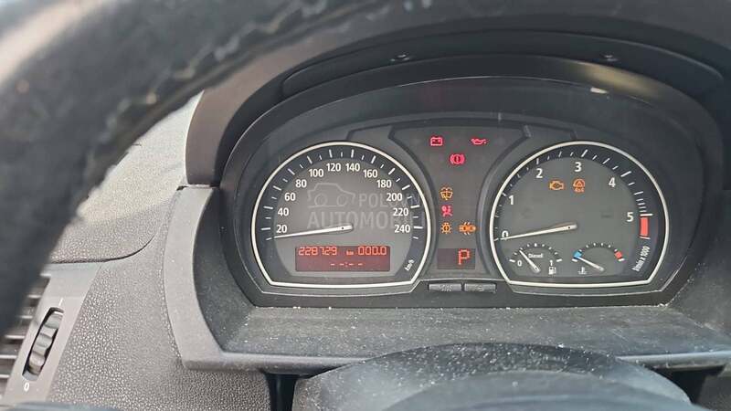 U delovima komplet X3 E83