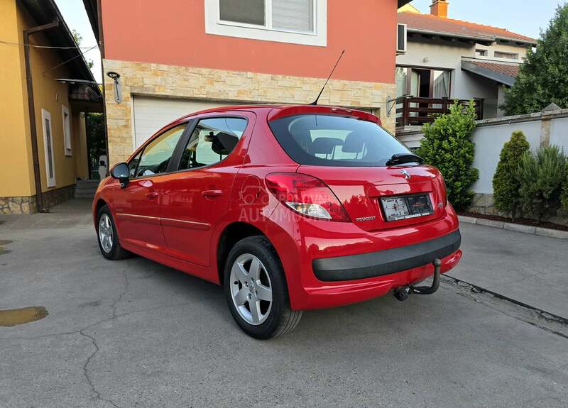 Peugeot 207 1.4 R.E.S.T.Y.L.E