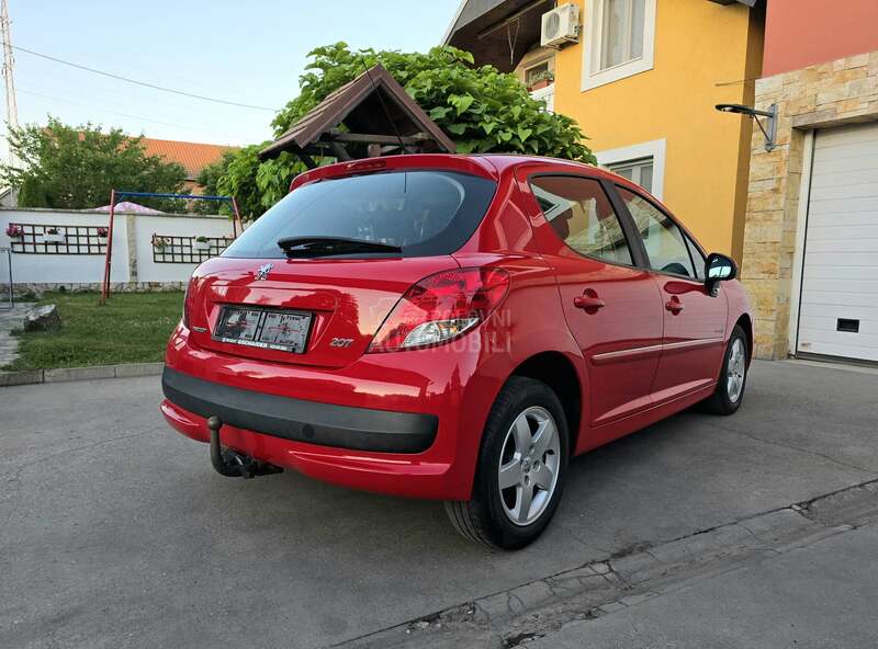 Peugeot 207 1.4 R.E.S.T.Y.L.E