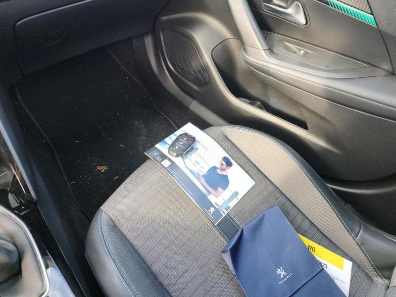 Peugeot 2008 1.5 Allure