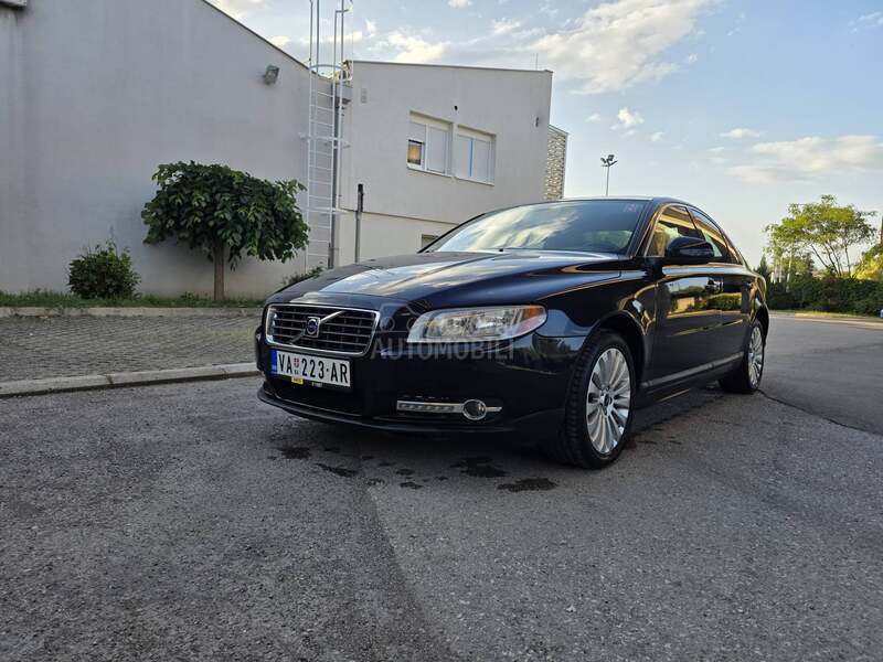 Volvo S80 