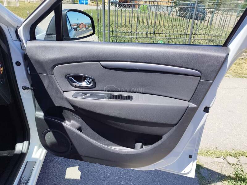Renault Scenic 1.5 DCI