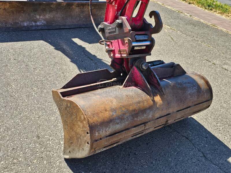 Takeuchi TB80FR
