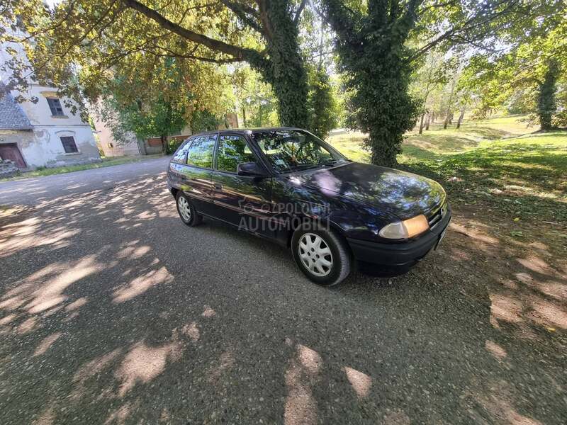 Opel Astra F 