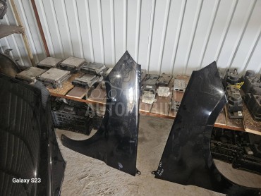 Krila W245 Levi, Desni Crna za Mercedes Benz B Klasa od 2004. do 2010. god.