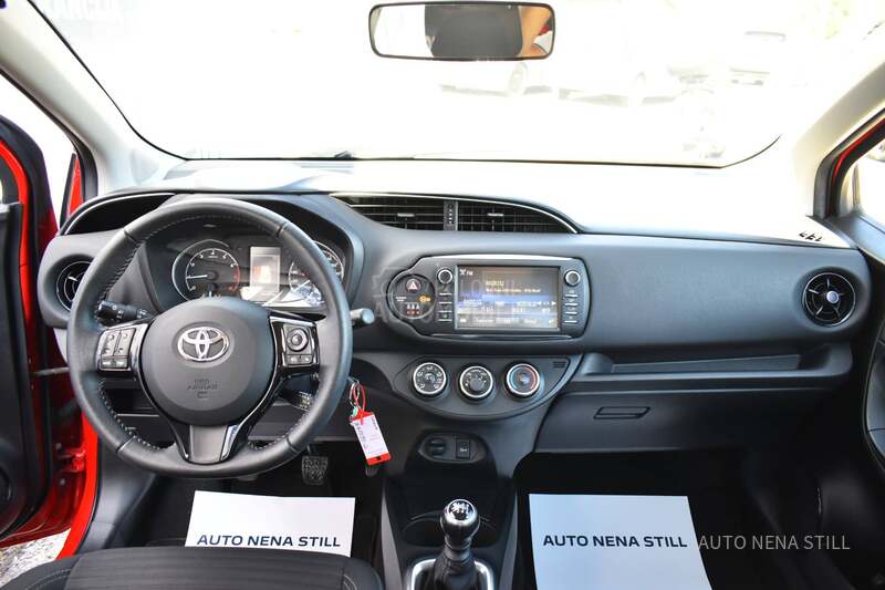 Toyota Yaris 1.5 VVT-IE MT