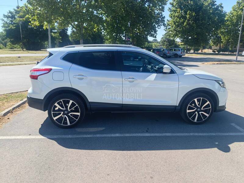 Nissan Qashqai 1.6 dci TEKNA 4WD