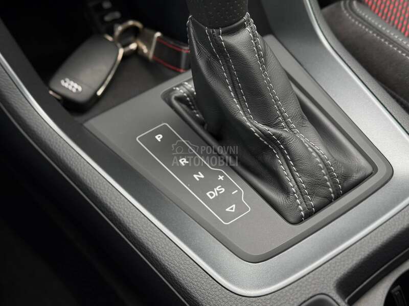Audi Q3 S-Line/Kamera/Matrix