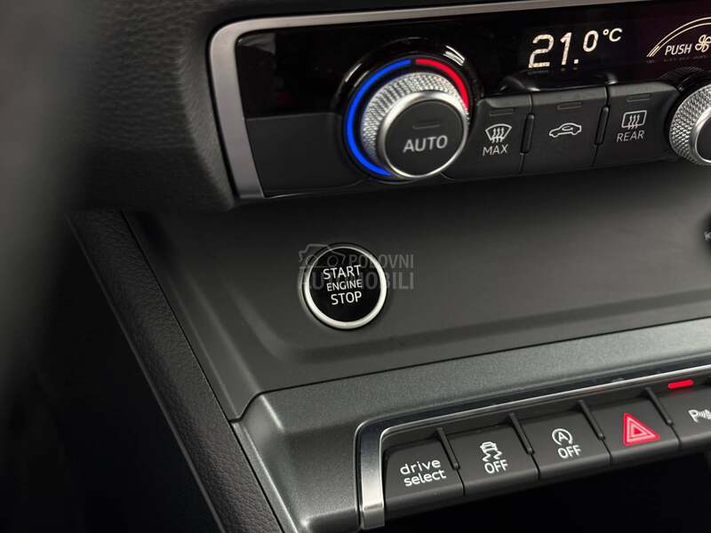 Audi Q3 S-Line/Kamera/Matrix