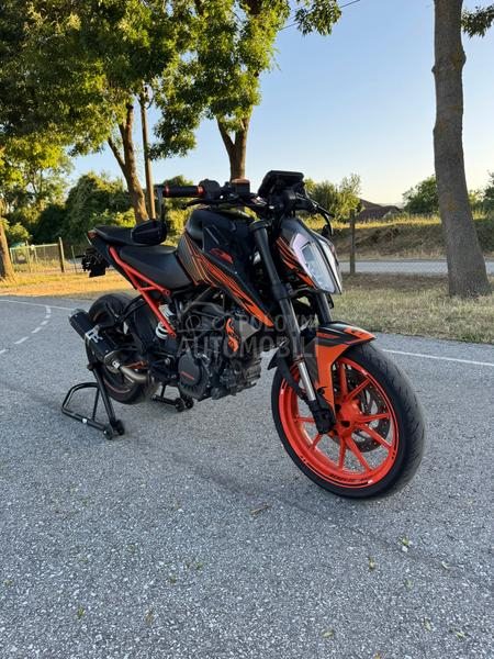 KTM Duke 125