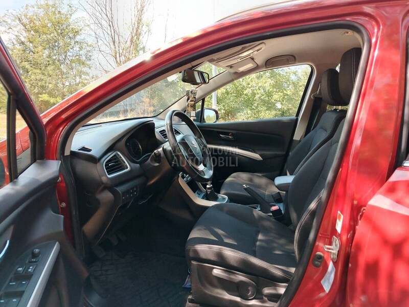 Suzuki SX4 S-Cross ELEGANCE 2WD 6MT