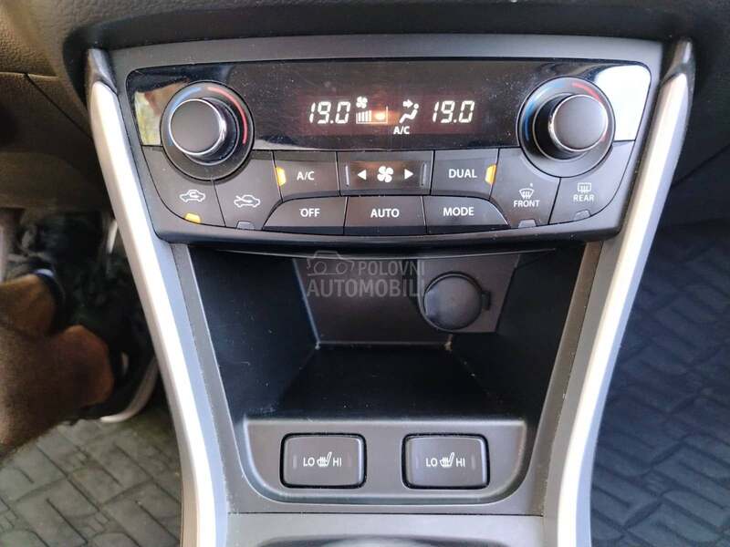 Suzuki SX4 S-Cross ELEGANCE 2WD 6MT