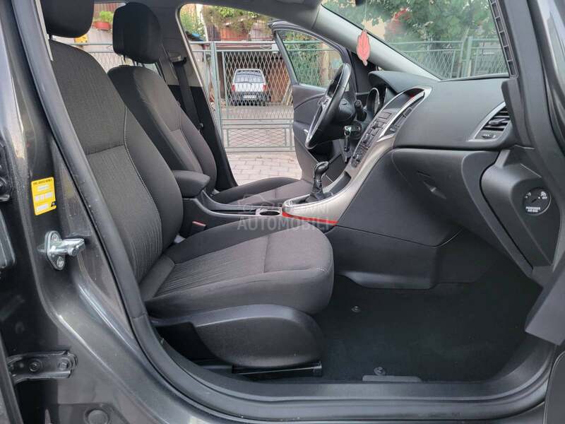 Opel Astra J 1.4  P.E.R.F.E.K.T