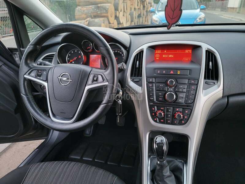 Opel Astra J 1.4  P.E.R.F.E.K.T