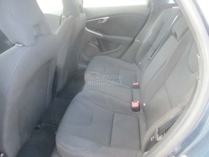 Volvo V40 2.0 b