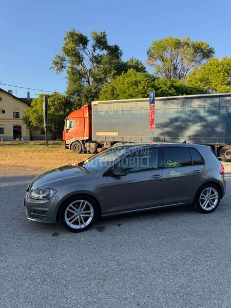 Volkswagen Golf 7 1.6TDI/0DLIČAN/