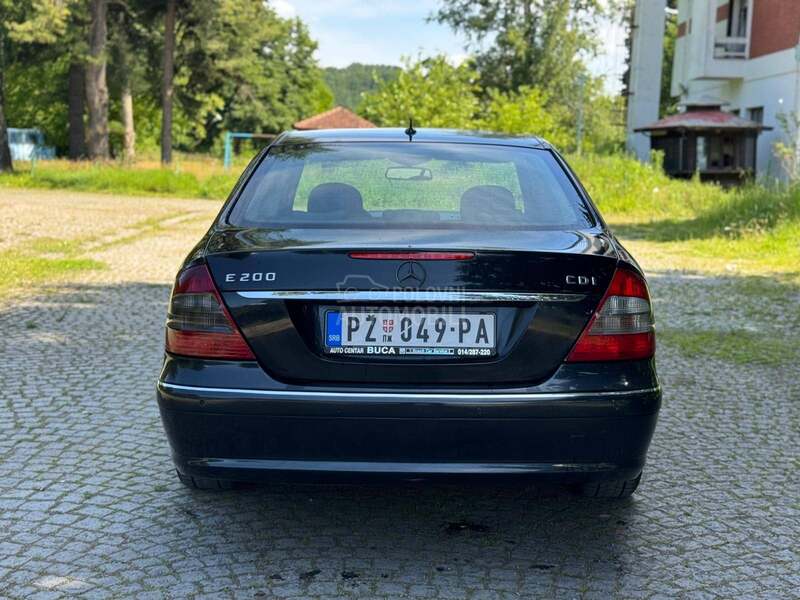 Mercedes Benz E 200 Mercedes 2008god
