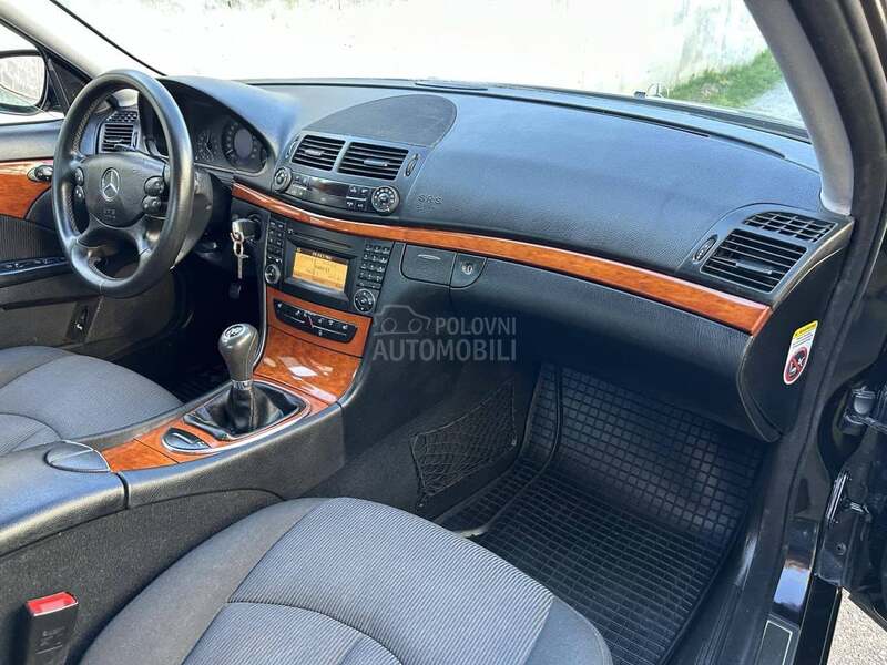 Mercedes Benz E 200 Mercedes 2008god